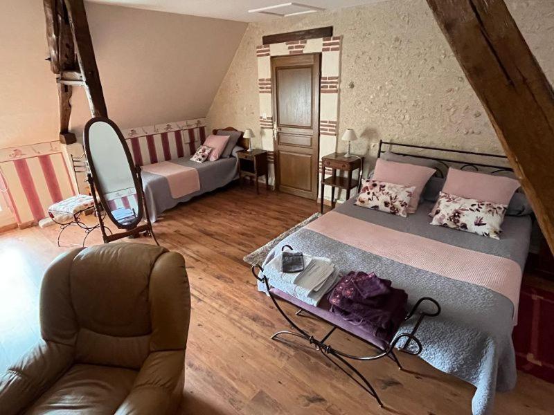 Longere Villariane Naveil Экстерьер фото